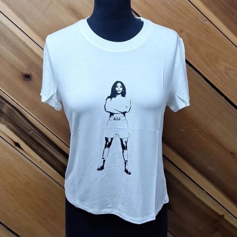 Laila Ali Womens Empowerment Top Tee Boxer Power Stance White XS NWT